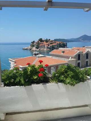 Апартаменты Apartments Anđus Свети-Стефан Апартаменты с 2 спальнями-1