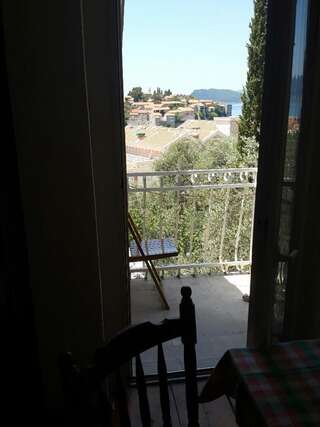 Апартаменты Apartments Anđus Свети-Стефан Номер-студио с террасой-2