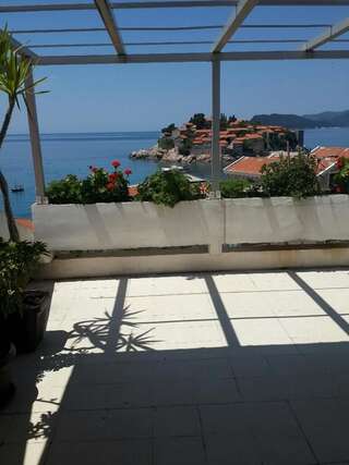 Апартаменты Apartments Anđus Свети-Стефан Апартаменты с 2 спальнями-3