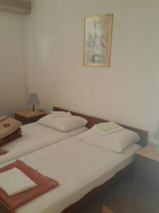 Апартаменты Apartments Anđus Свети-Стефан Апартаменты с балконом-32